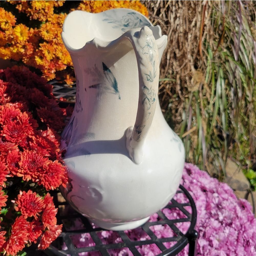 Vintage Pitcher - Picture 3 of 16